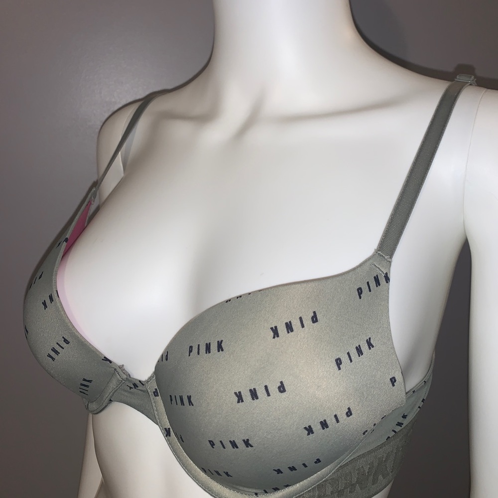 Green Victoria’s secret’s bra.